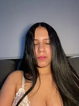 Snapshot of IsabelaRivers chatting on 12, 4, 2026 IsabelaRivers online show from 12, 4, 2026