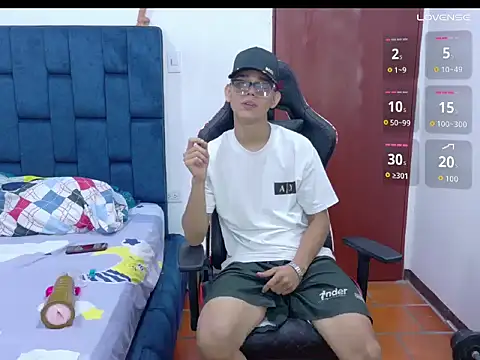 Snapshot of Alex_teen_20c chatting on 3, 4, 2026 Alex teen 20c online show from 3, 4, 2026