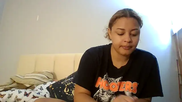 Snapshot of madzbailey chatting on 6, 6, 2026 madzbailey online show from 6, 6, 2026