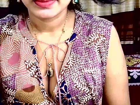 Snapshot of Noor_Zarin chatting on 15, 4, 2026 Noor Zarin online show from 15, 4, 2026