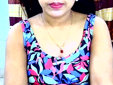 Snapshot of Noor_Zarin chatting on 16, 4, 2026 Noor Zarin online show from 16, 4, 2026