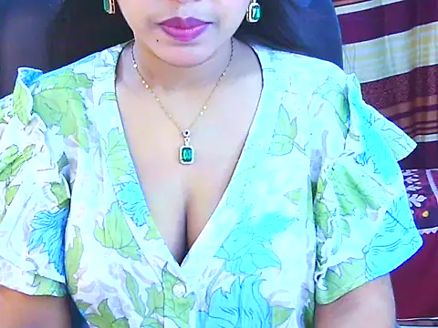 Snapshot of Noor_Zarin chatting on 22, 4, 2026 Noor Zarin online show from 22, 4, 2026
