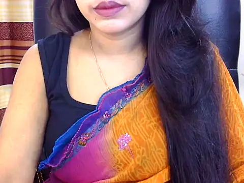 Snapshot of Noor_Zarin chatting on 4, 5, 2026 Noor Zarin online show from 4, 5, 2026