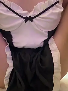 Queenn2kk5 online show from 4, 4, 2026