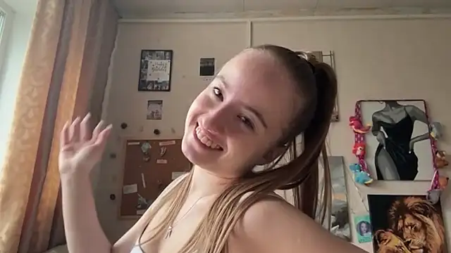 Snapshot of SabinaHaggen chatting on 24, 4, 2026 SabinaHaggen online show from 24, 4, 2026