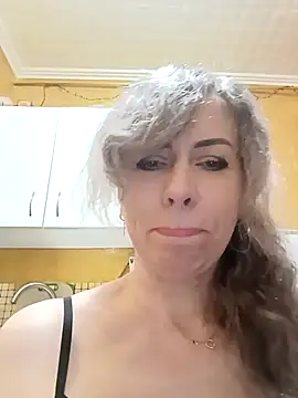 Snapshot of TaynaSecret chatting on 22, 4, 2026 TaynaSecret online show from 22, 4, 2026