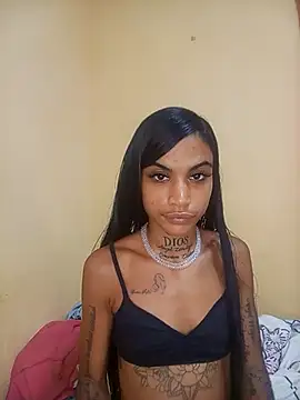 Snapshot of La_ReynaZendeya chatting on 6, 4, 2026 La ReynaZendeya online show from 6, 4, 2026