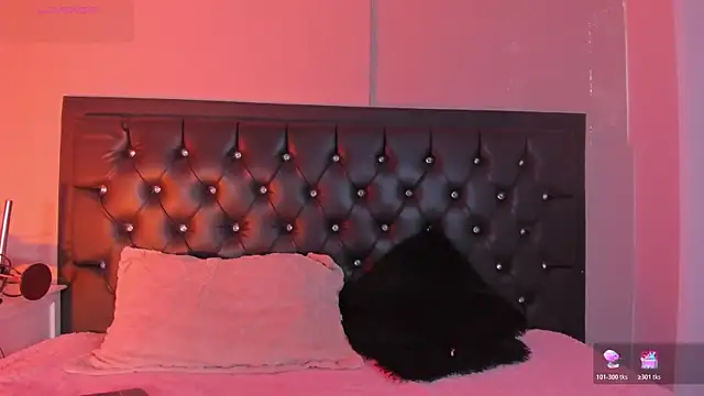 hugeboobs-ebony online show from 11, 5, 2026
