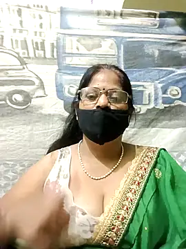 Snapshot of SEEMA_012 chatting on 17, 4, 2026 SEEMA 012 online show from 17, 4, 2026