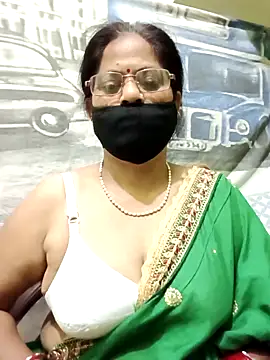 Snapshot of SEEMA_012 chatting on 18, 4, 2026 SEEMA 012 online show from 18, 4, 2026