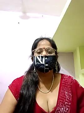 Snapshot of SEEMA_012 chatting on 4, 5, 2026 SEEMA 012 online show from 4, 5, 2026