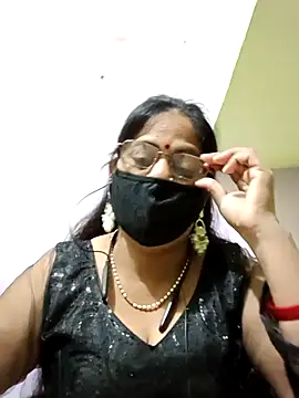 Snapshot of SEEMA_012 chatting on 7, 5, 2026 SEEMA 012 online show from 7, 5, 2026