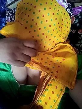 Snapshot of pyarisuman chatting on 5, 4, 2026 pyarisuman online show from 5, 4, 2026