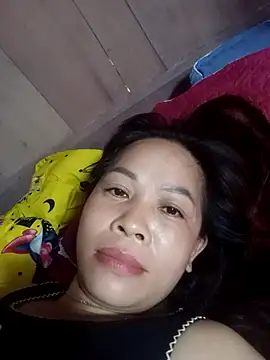 Snapshot of -Luni- chatting on 27, 7, 2026 -Luni- online show from 27, 7, 2026
