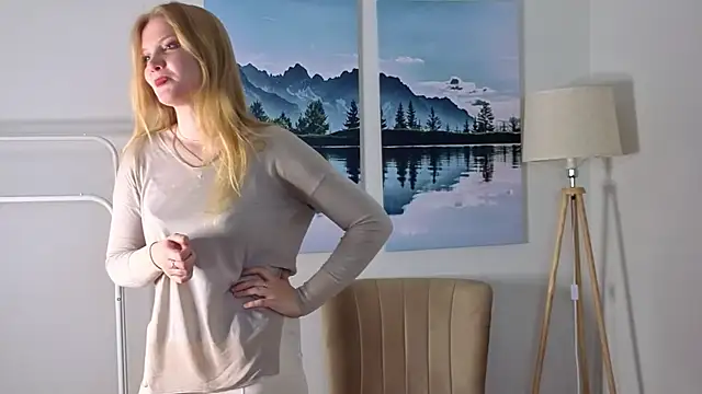 DelisaFroyd online show from 4, 4, 2026