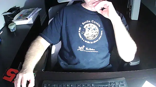 Snapshot of Shalun2000 chatting on 10, 5, 2026 Shalun2000 online show from 10, 5, 2026