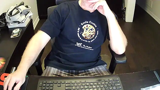 Snapshot of Shalun2000 chatting on 25, 5, 2026 Shalun2000 online show from 25, 5, 2026