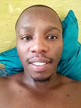 Snapshot of MaskedWithCum chatting on 2, 8, 2026 MaskedWithCum online show from 2, 8, 2026
