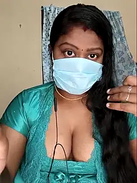 Snapshot of Romantic_Woman chatting on 23, 4, 2026 Romantic Woman online show from 23, 4, 2026