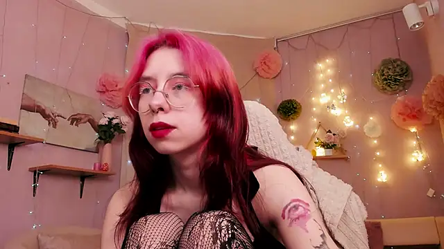 Snapshot of Alice_Nyx chatting on 11, 4, 2026 Alice Nyx online show from 11, 4, 2026