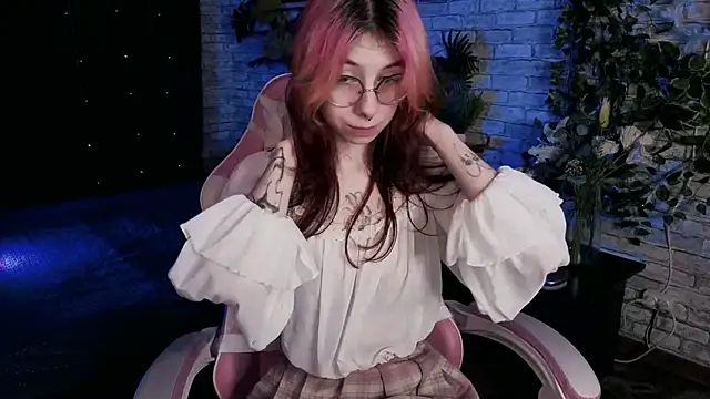 Snapshot of Alice_Nyx chatting on 29, 6, 2026 Alice Nyx online show from 29, 6, 2026