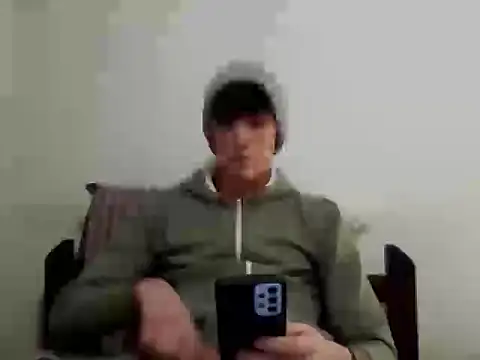 Snapshot of henriemj chatting on 4, 7, 2026 henriemj online show from 4, 7, 2026