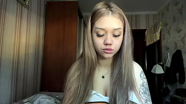Snapshot of Angel_babygirI18 chatting on 20, 5, 2026 Angel babygirI18 online show from 20, 5, 2026