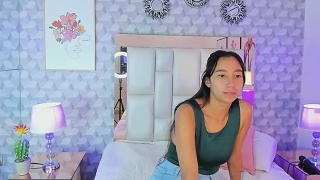 Snapshot of Amber_Ashfang chatting on 24, 4, 2026 Amber Ashfang online show from 24, 4, 2026