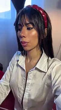 Snapshot of AlmaSajor_ chatting on 4, 7, 2026 AlmaSajor online show from 4, 7, 2026