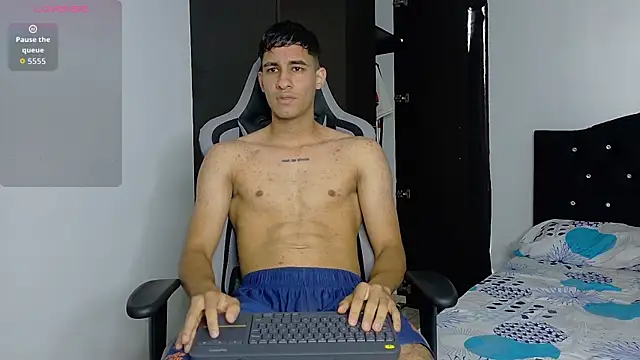 Snapshot of JakeMonroe chatting on 17, 4, 2026 JakeMonroe online show from 17, 4, 2026