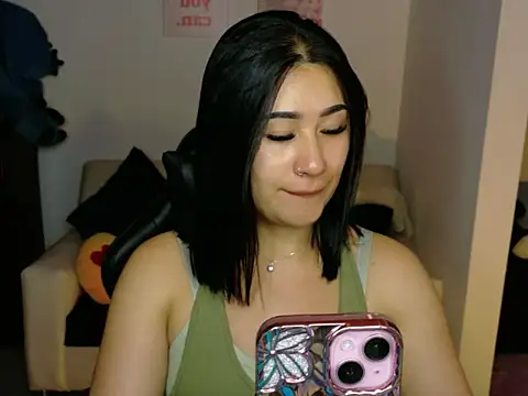 EvelynLeen  online show from 21, 5, 2026