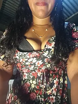 Snapshot of michelle_castillo chatting on 15, 4, 2026 michelle castillo online show from 15, 4, 2026