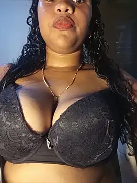 Snapshot of michelle_castillo chatting on 27, 4, 2026 michelle castillo online show from 27, 4, 2026