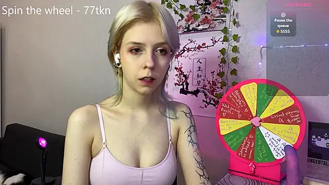 Snapshot of LunaBless chatting on 24, 5, 2026 LunaBless online show from 24, 5, 2026