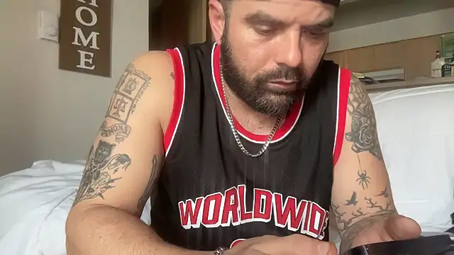 Snapshot of DR_Green911 chatting on 5, 4, 2026 DR Green911 online show from 5, 4, 2026