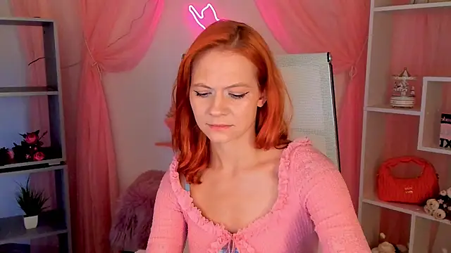 Snapshot of LisaAris chatting on 17, 7, 2026 LisaAris online show from 17, 7, 2026