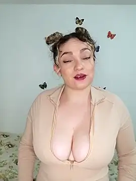 Snapshot of honey_hornie chatting on 12, 4, 2026 honey hornie online show from 12, 4, 2026