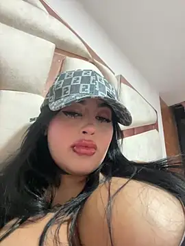 Snapshot of Milk_lee7 chatting on 17, 7, 2026 Milk lee7 online show from 17, 7, 2026