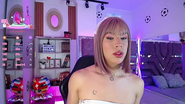 Snapshot of Eva__Walker chatting on 8, 7, 2026 Eva Walker online show from 8, 7, 2026
