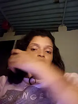 moni dulcesita online show from 7, 4, 2026