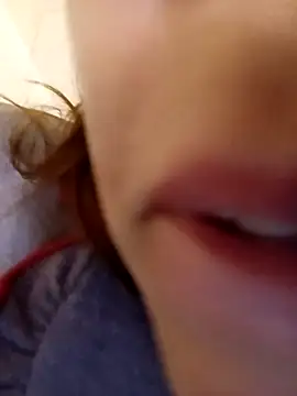 Snapshot of Nisrin_ay chatting on 14, 4, 2026 Nisrin ay online show from 14, 4, 2026