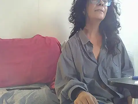 Snapshot of luly_mariposa chatting on 2, 5, 2026 luly mariposa online show from 2, 5, 2026