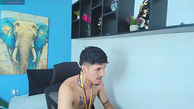 ALEXXXTREM69 online show from 24, 4, 2026
