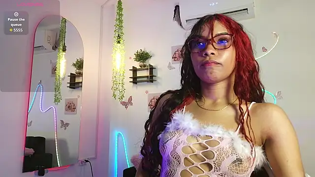 Snapshot of Daviana_hill_ chatting on 9, 4, 2026 Daviana hill online show from 9, 4, 2026