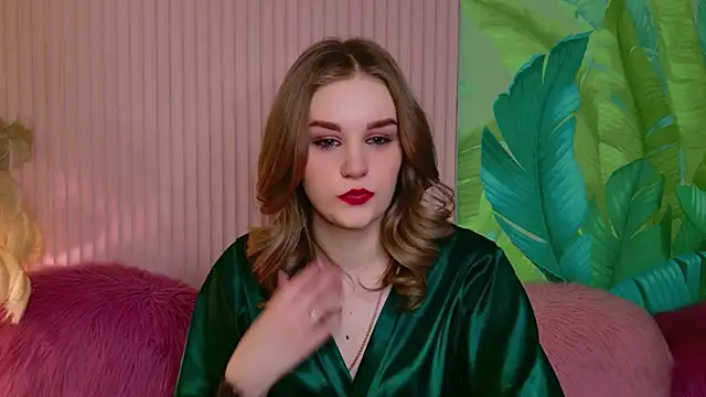Snapshot of Molly_Voses chatting on 9, 5, 2026 Molly Voses online show from 9, 5, 2026