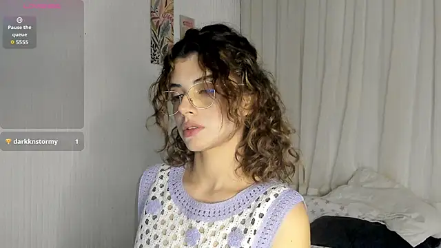 Snapshot of katyRousseX_ chatting on 25, 6, 2026 katyRousseX online show from 25, 6, 2026