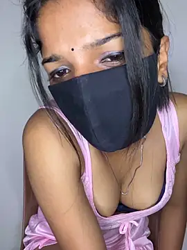 Snapshot of simran-cam chatting on 18, 4, 2026 simran-cam online show from 18, 4, 2026