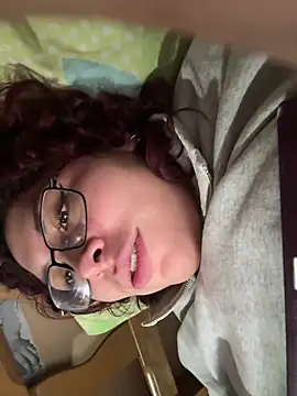 Snapshot of DirtyMerida chatting on 4, 6, 2026 DirtyMerida online show from 4, 6, 2026