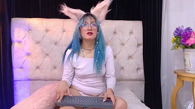 Snapshot of Zafiro_Kitsune chatting on 3, 6, 2026 Zafiro Kitsune online show from 3, 6, 2026