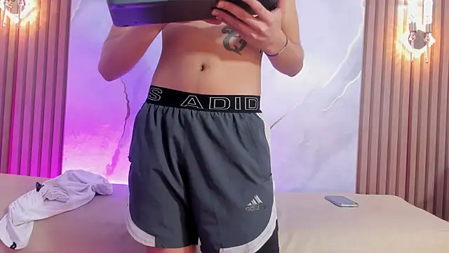 Snapshot of Ethanhot_os chatting on 6, 4, 2026 Ethanhot os online show from 6, 4, 2026